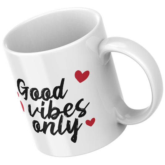 Mug con frase motivazionale Good Vibes Only e cuori rossi