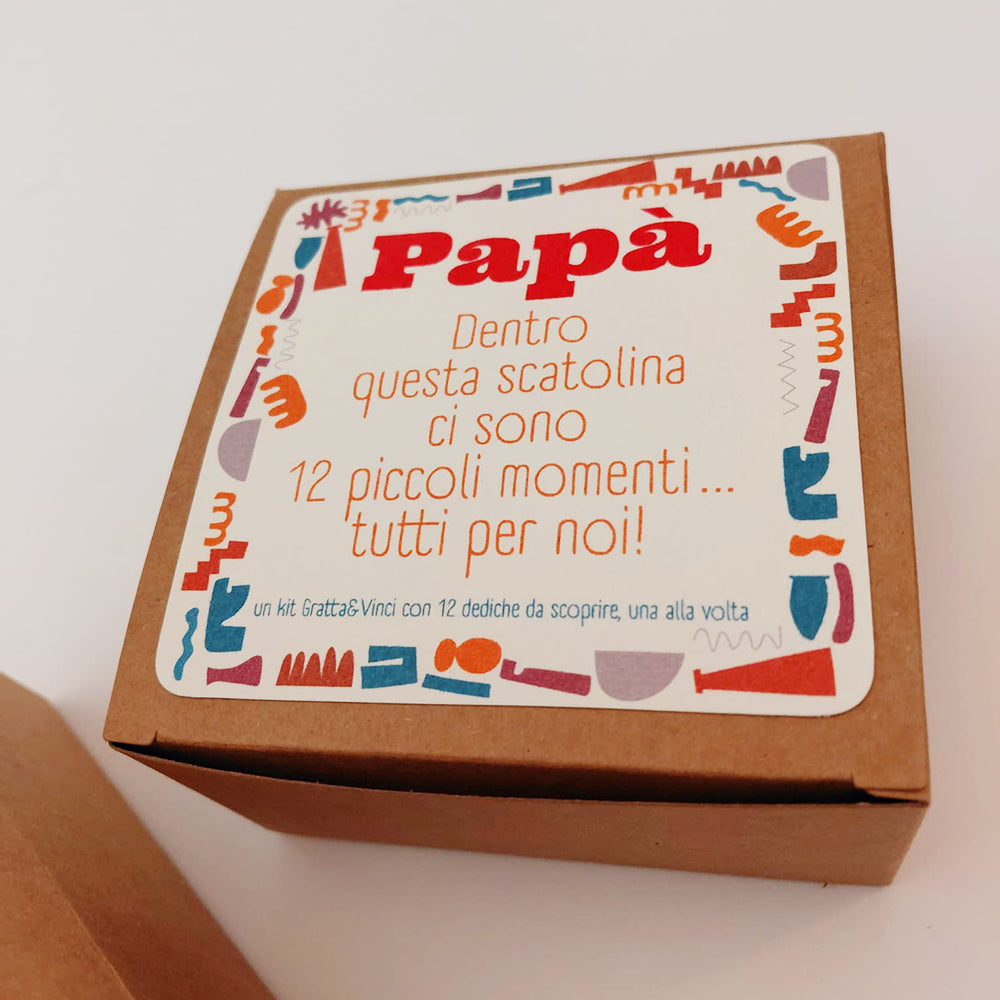 Etichetta decorativa Papà su scatolina regalo con 12 piccoli momenti da scoprire, kit gratta e vinci personalizzato