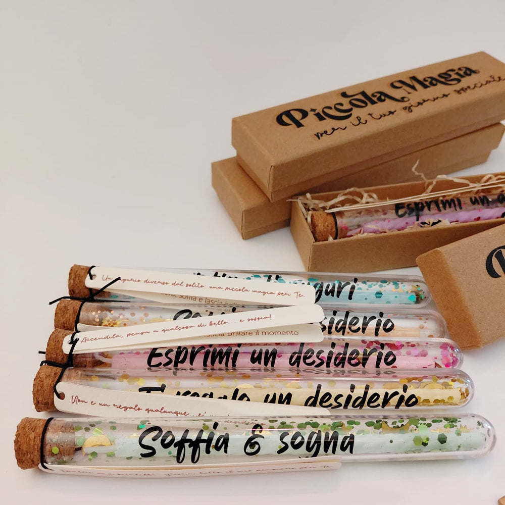 Ampolline dei Desideri personalizzate con tag poetiche, paiettes e stelline, con scatoline kraft Piccola Magia