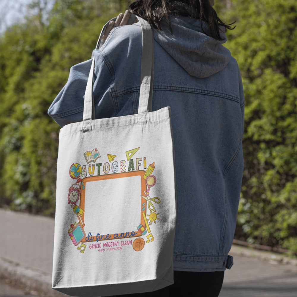 Tote bag Autografi di Fine Anno personalizzata fotografata appesa in esterno