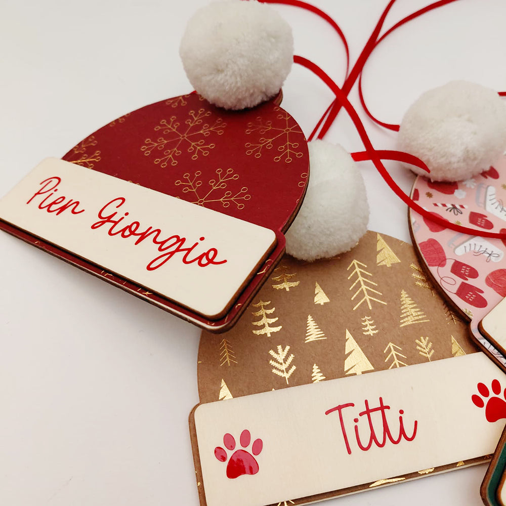 Addobbo berretto natalizio personalizzato in legno con nome