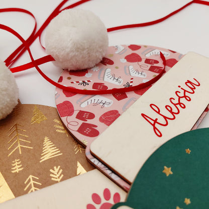 Addobbo berretto natalizio personalizzato in legno con nome