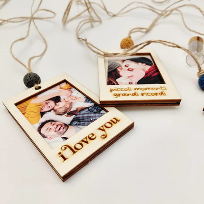 Cornice in legno con profumatore per auto