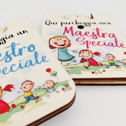Disco orario in legno Maestra e Maestro Speciale, regalo utile per insegnanti