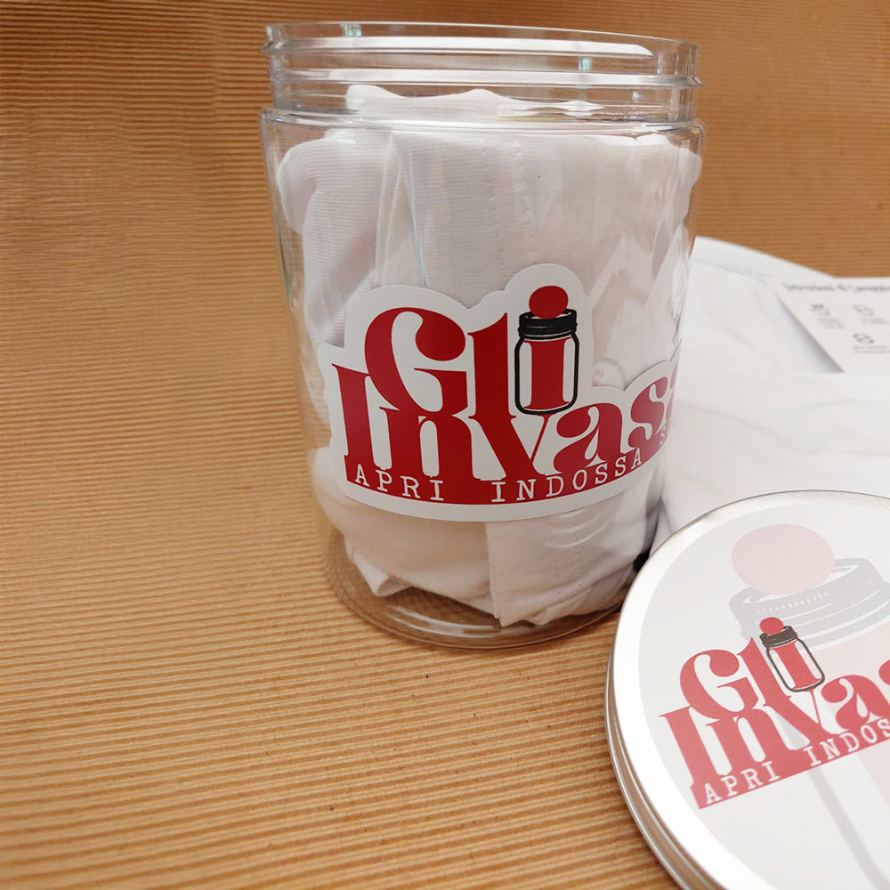 T-shirt Gli Invasati – Apri, indossa e sorridi