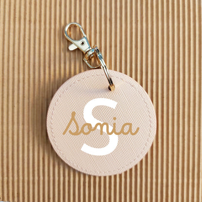 portachiavi rosa con iniziale e nome personalizzato