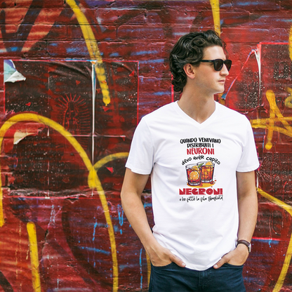 Uomo con T-shirt bianca Neuroni Negroni con grafica ironica