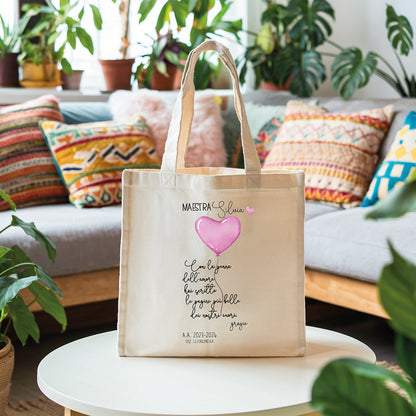 Tote bag maestra personalizzata con frase Ci vuole un grande cuore per formare piccole menti e cuore rosa