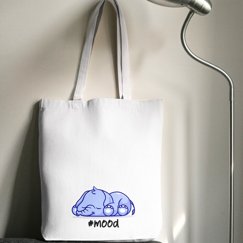 Tote bag mood con elefantino addormentato, shopper in cotone bianca appesa
