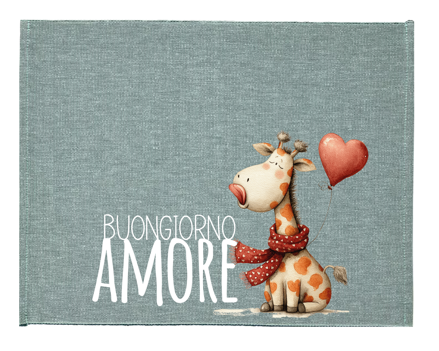 Tovaglietta colazione San Valentino con giraffa con sciarpa rossa e palloncino a cuore, scritta “Buongiorno amore” su sfondo azzurro.